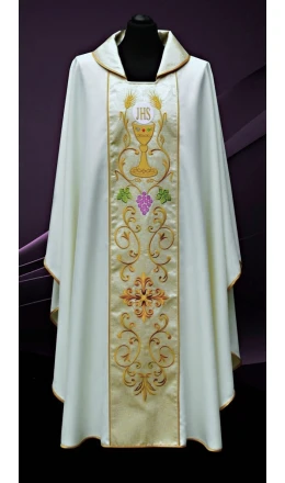 Ornat eucharystyczny z kielichem Ornat eucharystyczny z kielichem